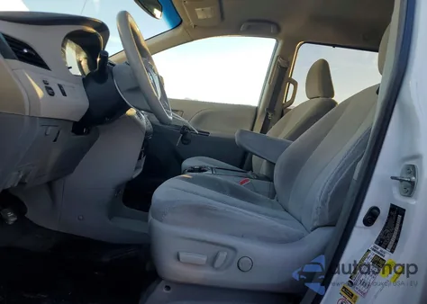 2014 Toyota Sienna from USA, damaged, VIN 5TDKK3DC1ES407189